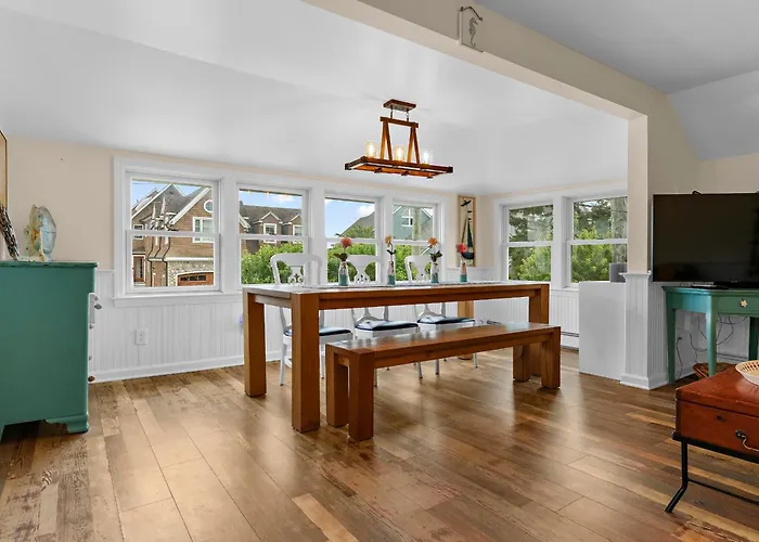 Charming Fairfield Cottage By The Sea