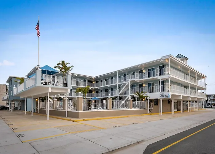 Ocean View Condo With 2 Heated Pools | The Harbor Light, Condo 313