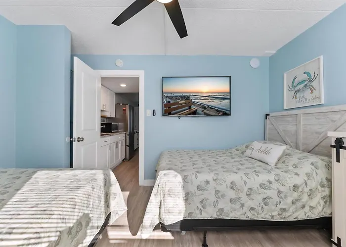 Ocean View Condo With 2 Heated Pools | The Harbor Light, Condo 313