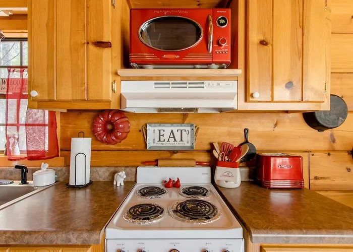 Willow Pond Cabin That Is Peaceful And Quiet