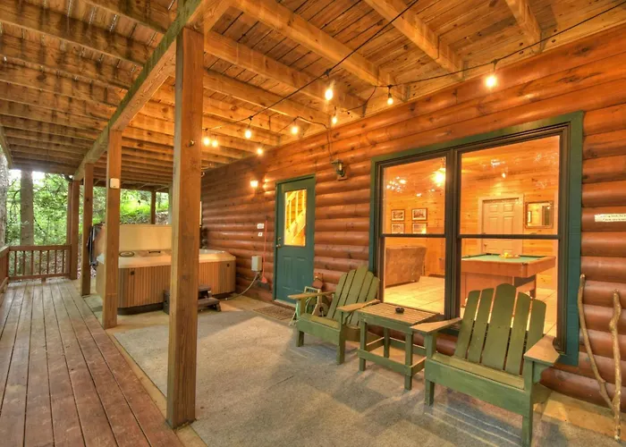 K6 Lodge Gather Around The Firepit Soak In The Hot Tub And Splash In The Creek