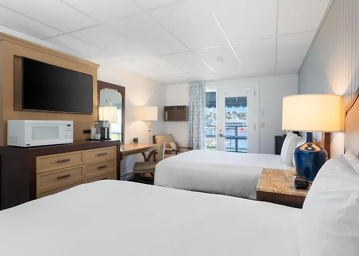 Boothbay Harbor Inn