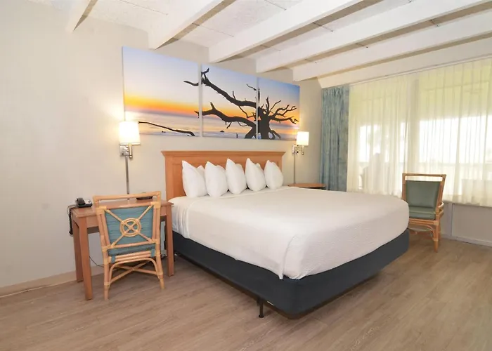 Days Inn & Suites By Wyndham Jekyll Island