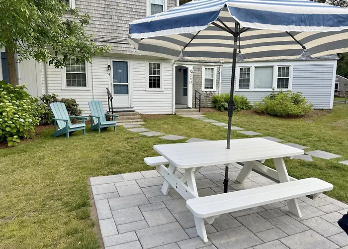 The Seagrove Suites & Guest Rooms