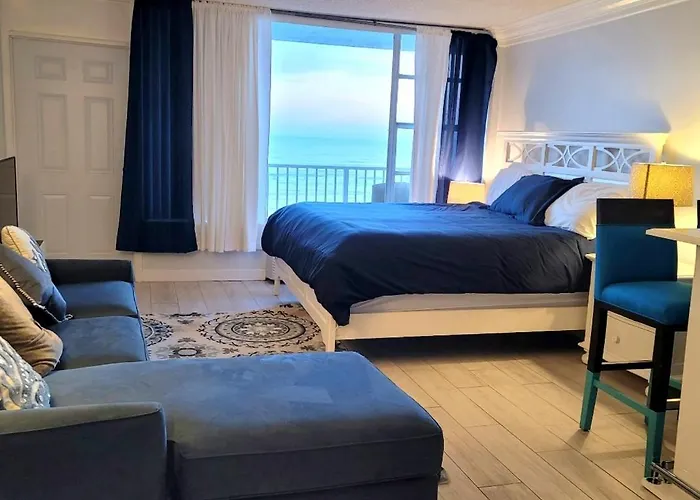 Direct Oceanfront With Balcony
