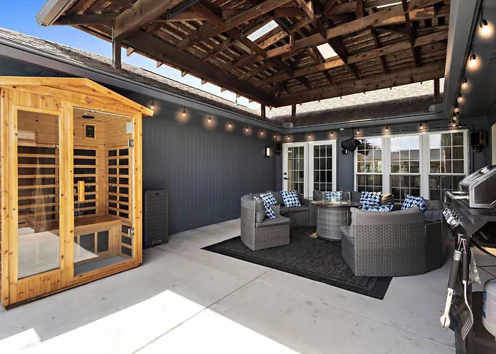 Family Platinum Escape With Heated Pool And Gameroom