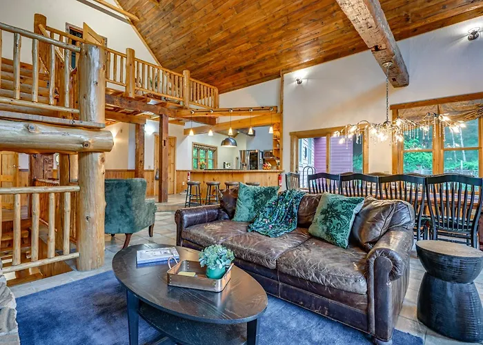 Hot Tub & Private Sauna: Wausau Family Home