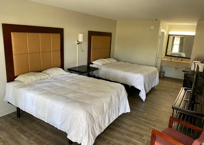 Glennville Inn