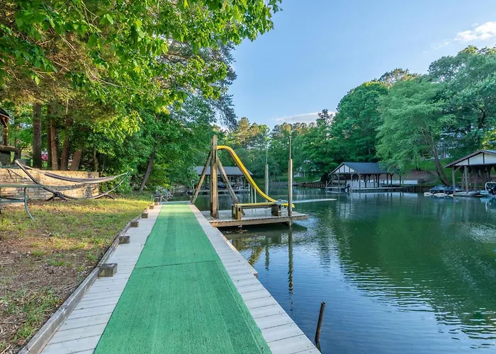 Lake Front Bed & Breakfast