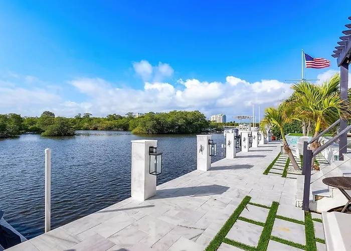 Waterfront Boat Slip Walk To Beach Updated