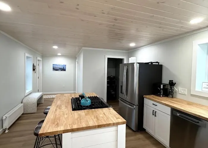 Sea La Vie In Eastport