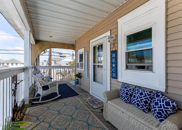 5600 Seaview Ave, Unit 34