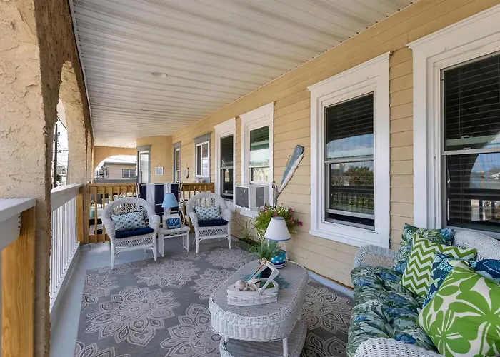 5600 Seaview Ave, Unit 34