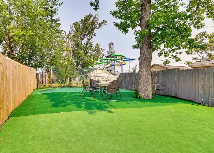 Cozy Keansburg Cottage: Walk To Beach & Boardwalk!