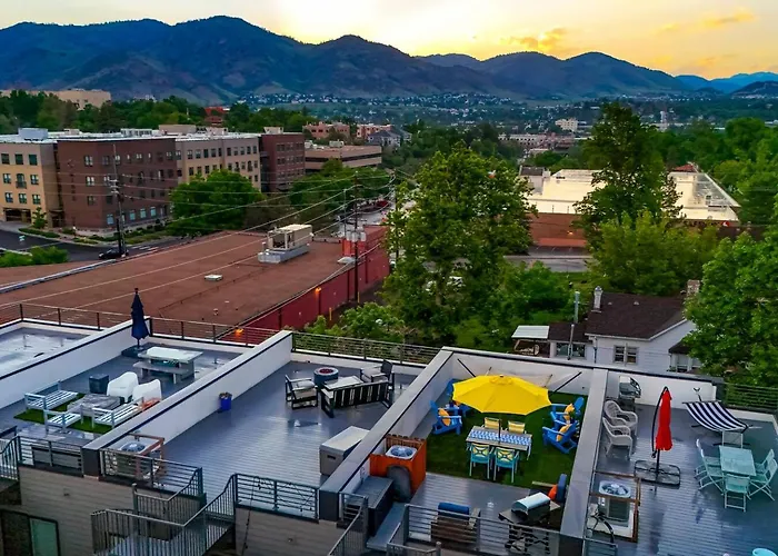 Million Dollar Rooftop Mtn Views -2 King Beds-Dt Golden