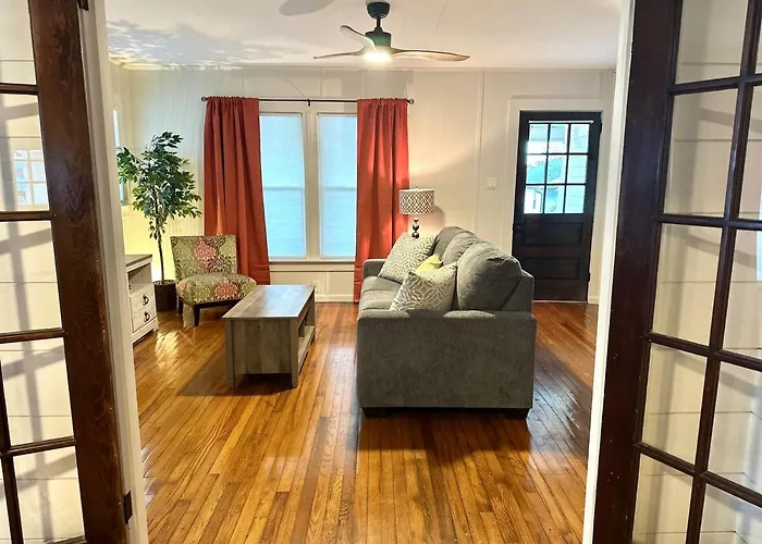 Comfortable Apartment, Near To Aviation Museum -Spruce Goose