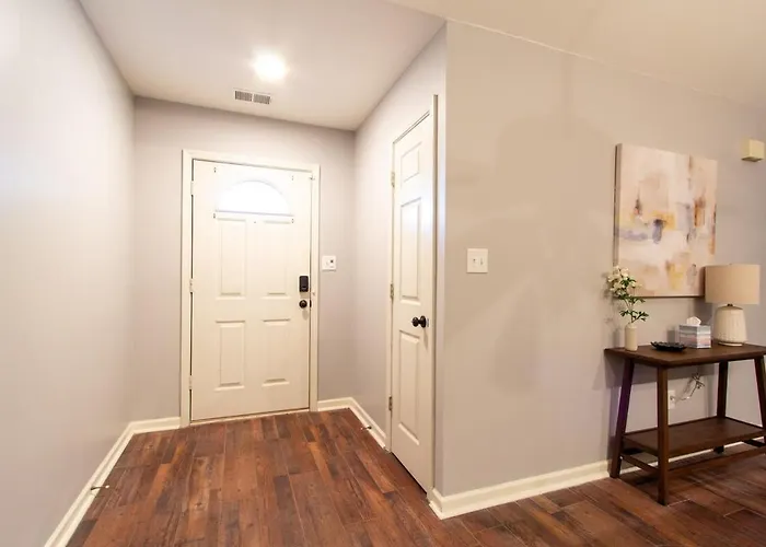 Family & Pet Friendly Oasis - Backyard - Patio