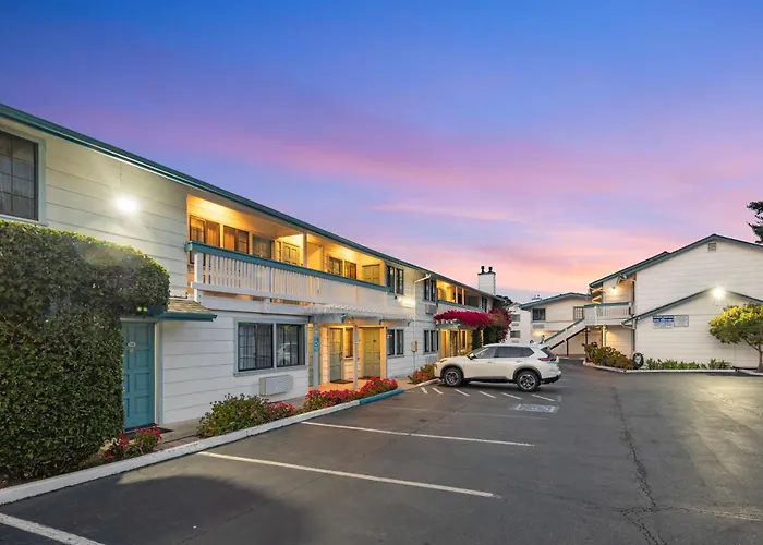 Arbor Inn Monterey