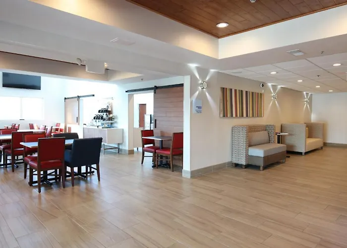 Holiday Inn Express Hotel & Suites Cincinnati Southeast Newport By Ihg