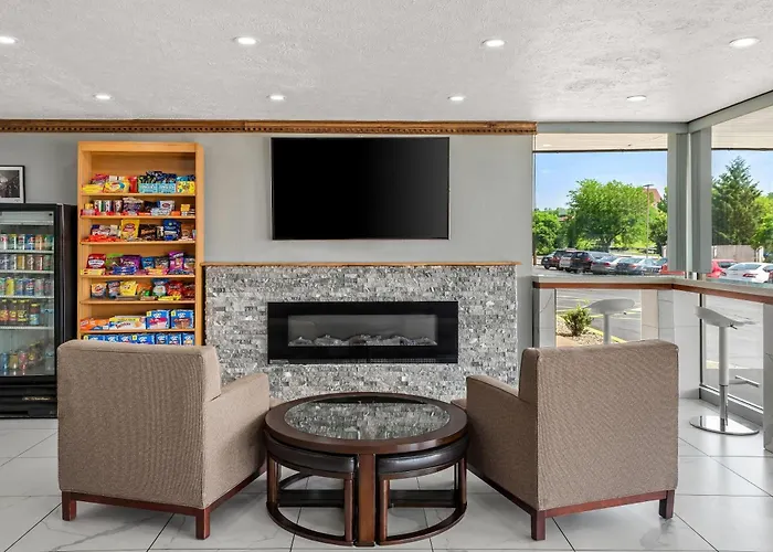Travelodge By Wyndham Bloomington
