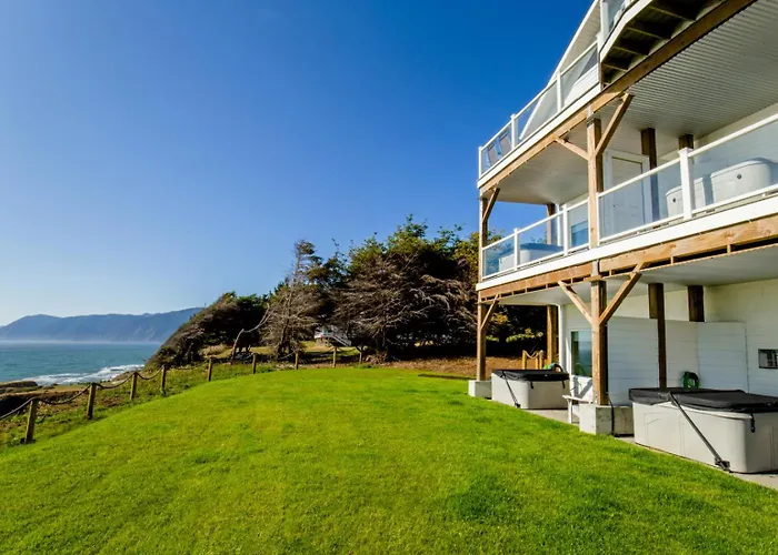 Dolphin By Oceanviewhottubs Oceanfront Shelter Cove Tesla