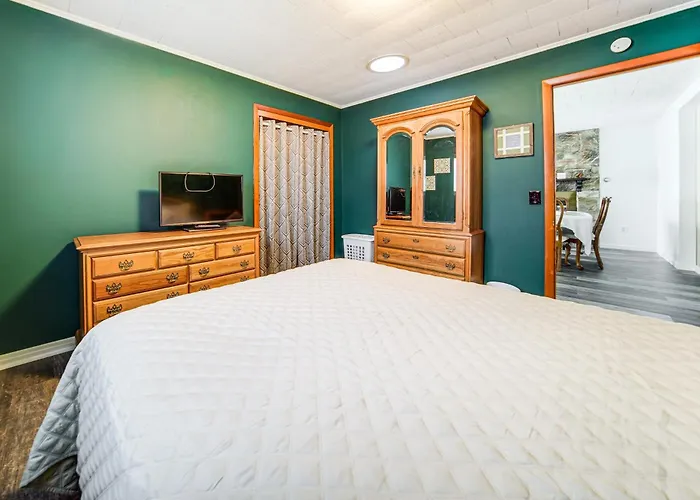 Waterfront Chautauqua Lake Home W/ Deck & Grill!