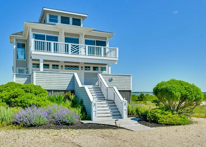 Waterfront Westhampton Haven: Private Beach
