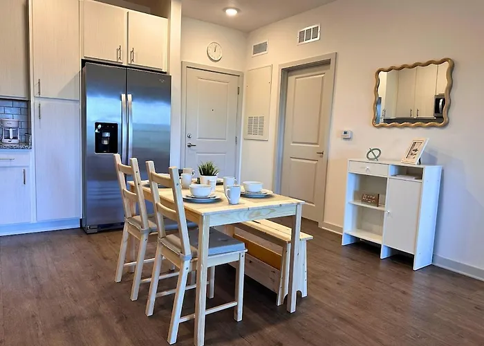 Modern Oasis With King Bed, Fireworks View, 10 Minutes To Disney