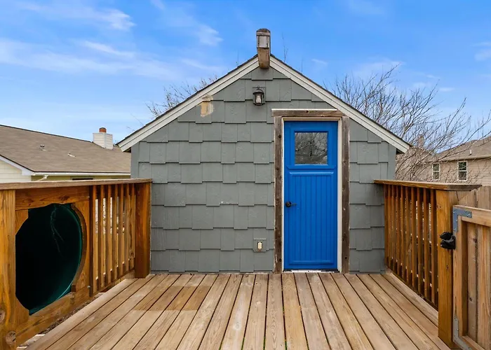 Family Friendly Home In South Austin