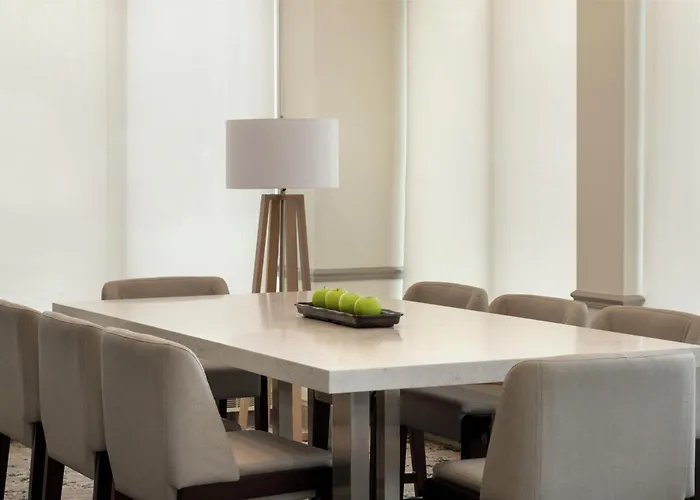 Hilton Garden Inn Cleveland Airport