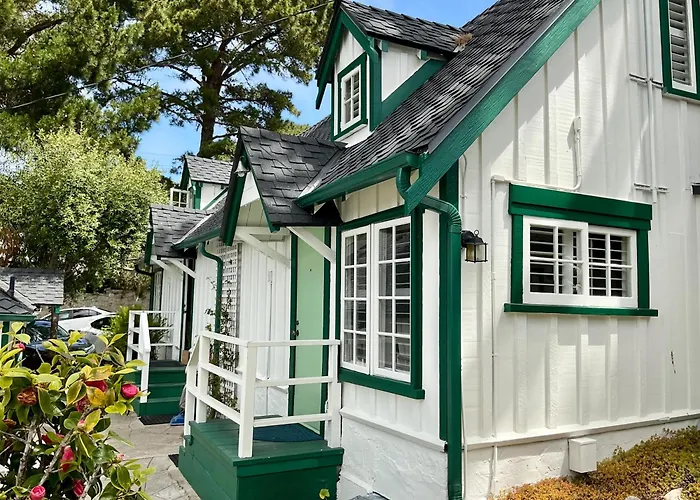 Carmel Green Lantern Inn
