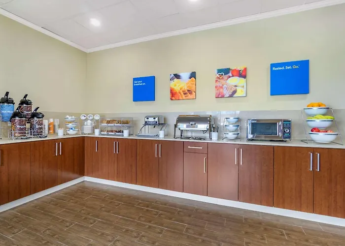 Comfort Inn & Suites Lakewood By Jblm