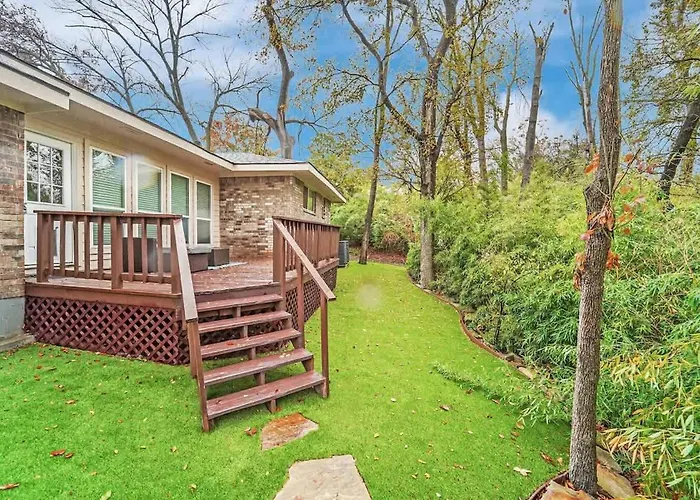 Serene Deck 10 Mins Garland City Square