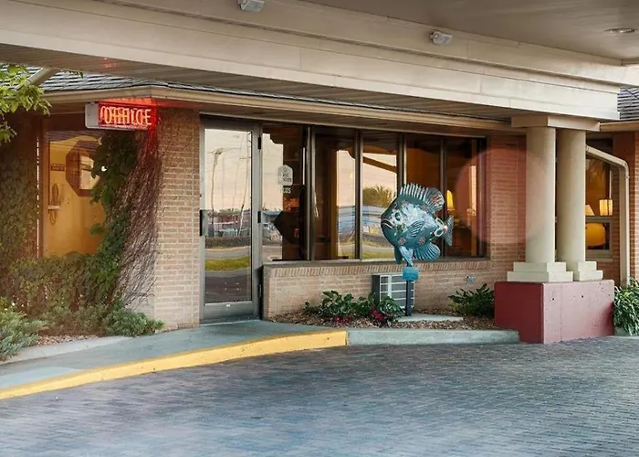 Quality Inn & Suites Detroit Lakes
