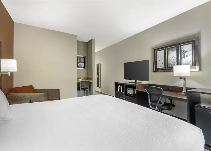 Best Western Plus Lee'S Summit Hotel & Suites