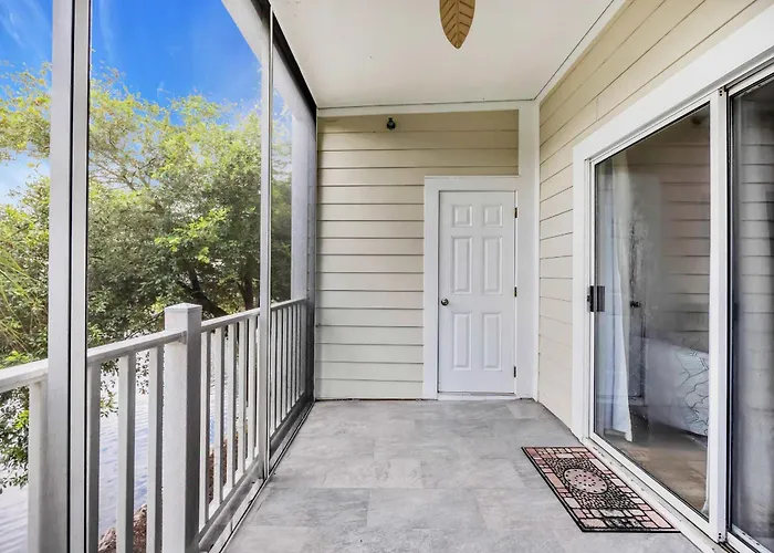 Lakefront Condo W Huge Waterfront Pool Hot Tub