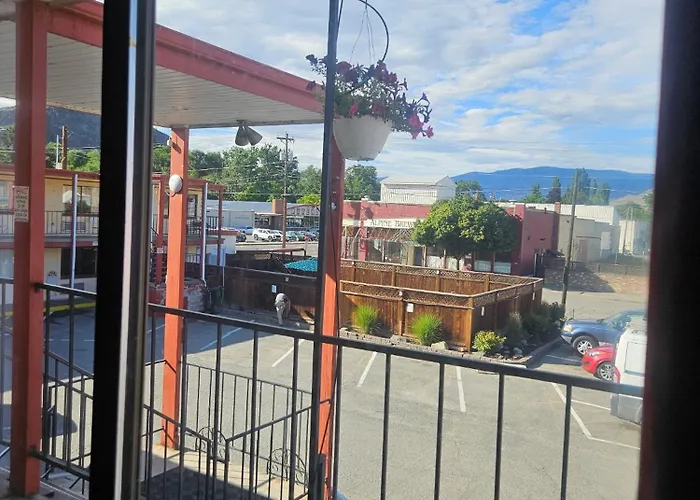 Camaray Motel