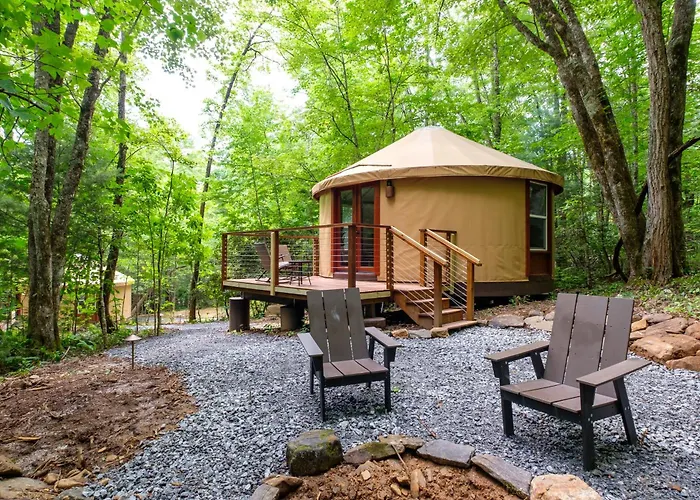 Couples Yurt - The Dreamer At Valley Bear Farms Resort