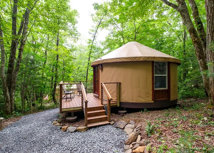 Couples Yurt - The Dreamer At Valley Bear Farms Resort