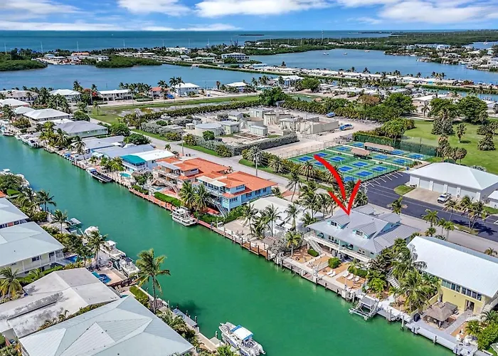 Sunny Waterfront Key Colony 3Br 3Ba Villa W Dock