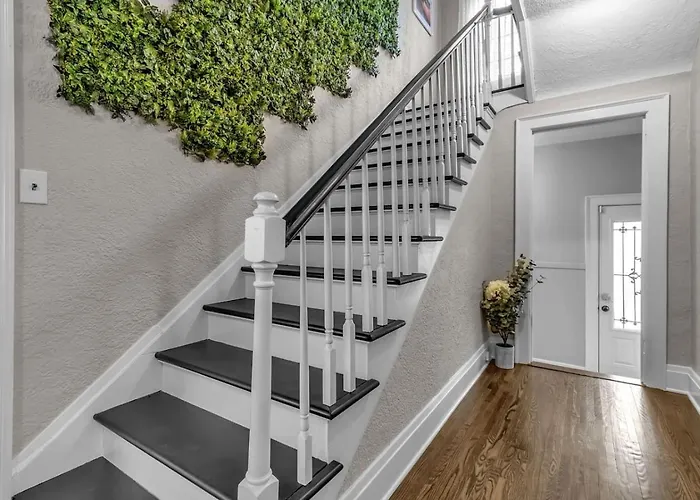 New Close To Falls Beautiful Spacious Parking Air Conditioning