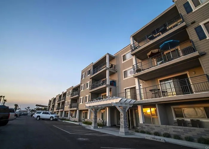 Fully Renovated Beachfront Surf House Oceanside