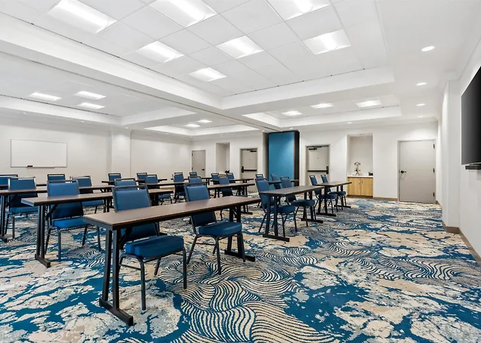 Hampton Inn & Suites St. Petersburg/Downtown