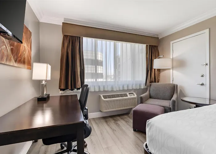 Best Western Plus La Mid-Town Hotel