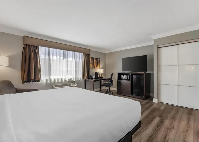 Best Western Plus La Mid-Town Hotel