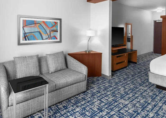 Fairfield Inn And Suites By Marriott Calhoun