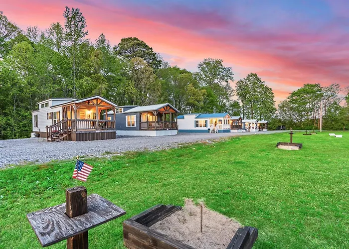 3 Bearly Working Luxury Tiny House Firepit Mins To Lake Guntersville