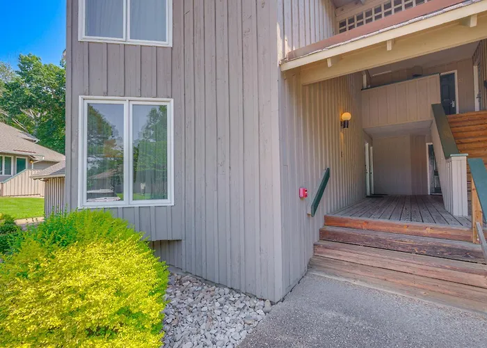 Resort Condo W/ Marina Access In Williamsburg!