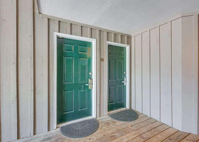 Resort Condo W/ Marina Access In Williamsburg!