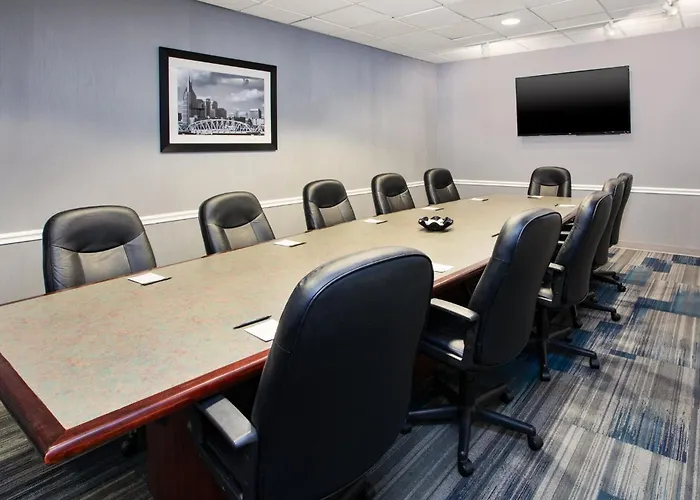 Holiday Inn Express Nashville-Downtown - Broadway By Ihg
